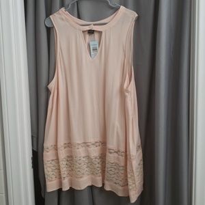 ➕ Sleeveless lace top - torrid